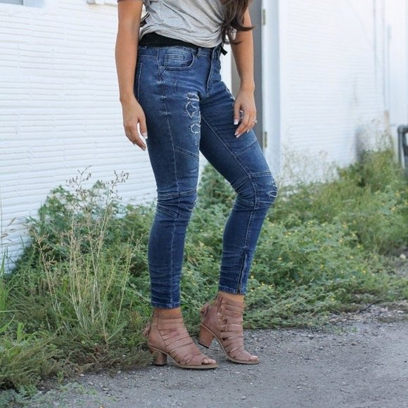 DONATED!! L&B Mid wash distressed denim - Picture 3 of 8